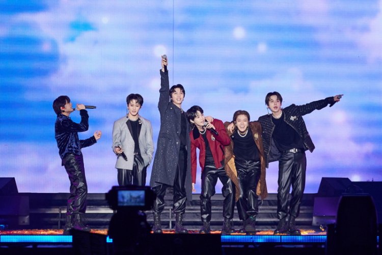 NCT 127, 고척돔 단독 콘서트 전석 매진 대성황! 온오프라인 5만 관객 열광